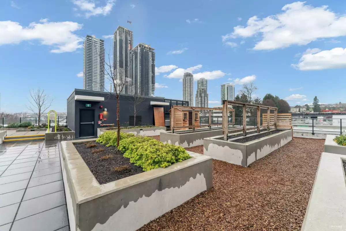 Hallway Photo of 1607 2181 Madison Avenue, Burnaby, BC