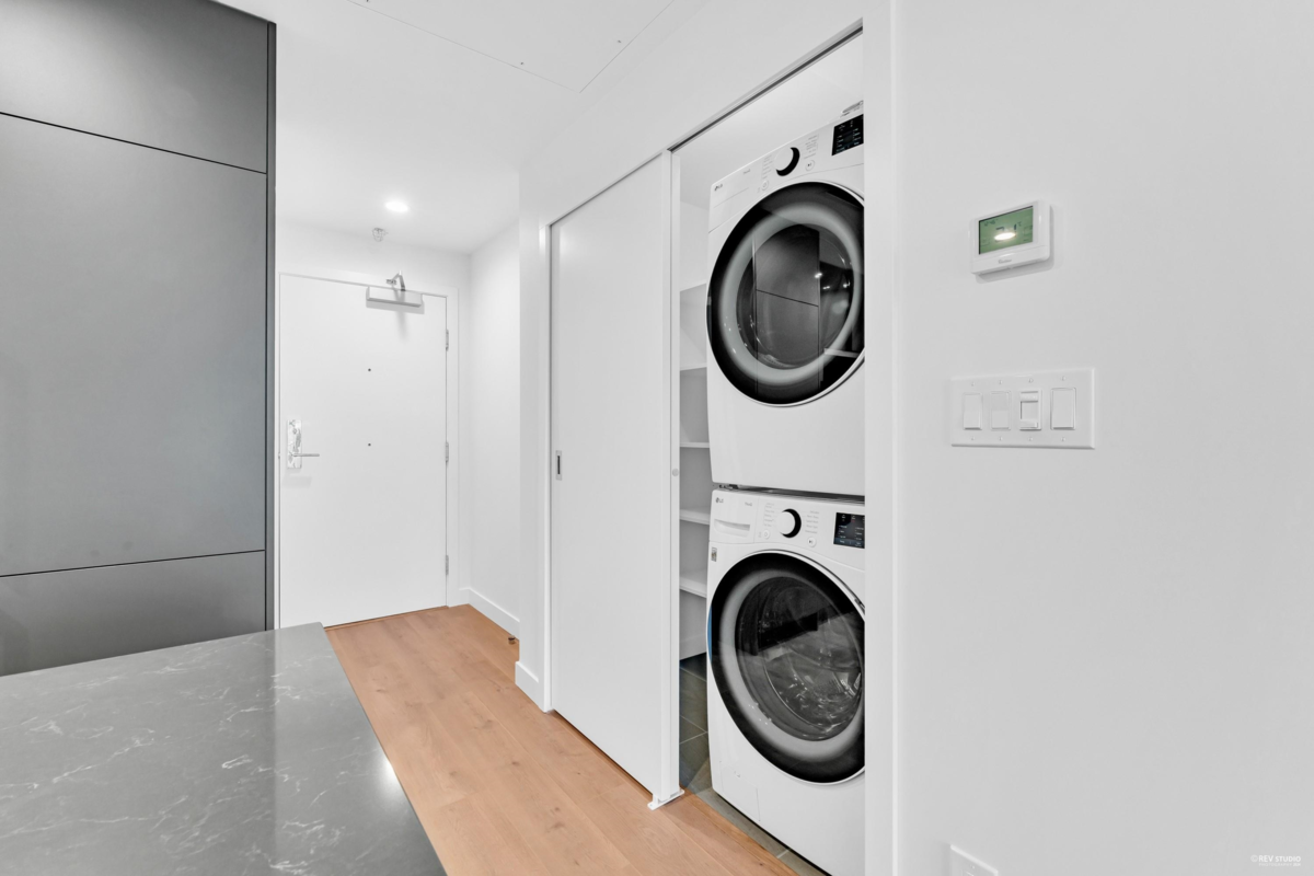 Powder Room Photo of 1607 2181 Madison Avenue, Burnaby, BC