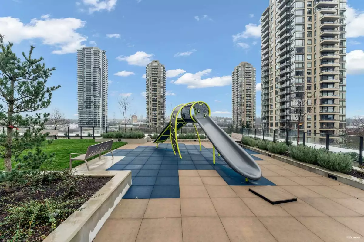 Staircase Photo of 1607 2181 Madison Avenue, Burnaby, BC