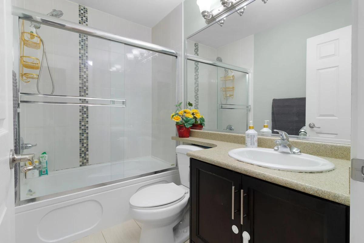 Powder Room Photo of 42 9405 121 Street, Surrey, BC