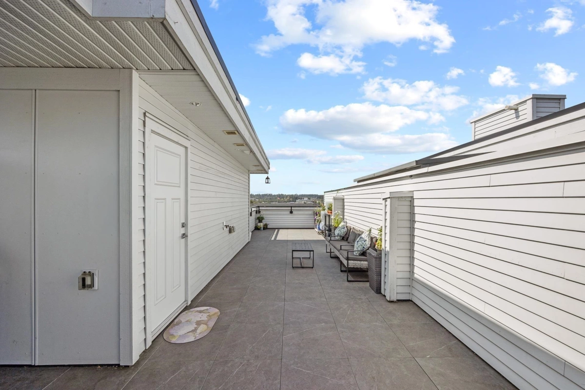 Entry Foyer Photo of 39 16336 23a Avenue, Surrey, BC