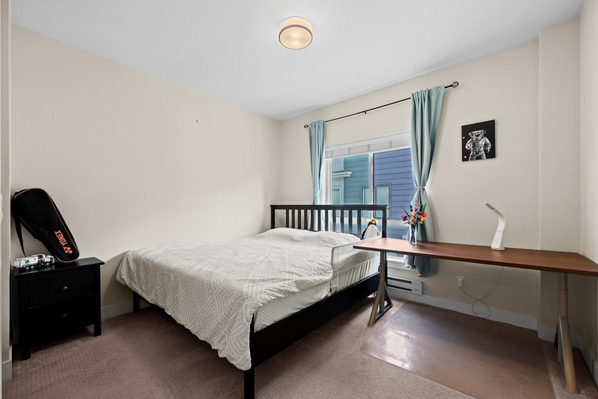 Powder Room Photo of 39 16336 23a Avenue, Surrey, BC