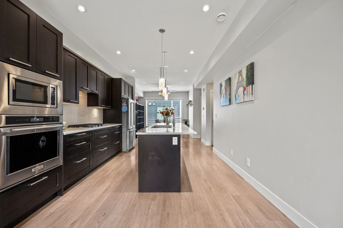 Primary Bathroom Photo of 39 16336 23a Avenue, Surrey, BC