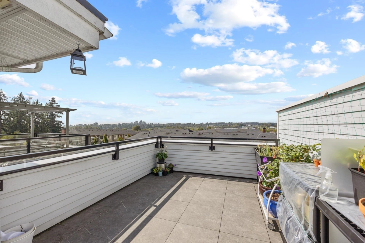 Staircase Photo of 39 16336 23a Avenue, Surrey, BC