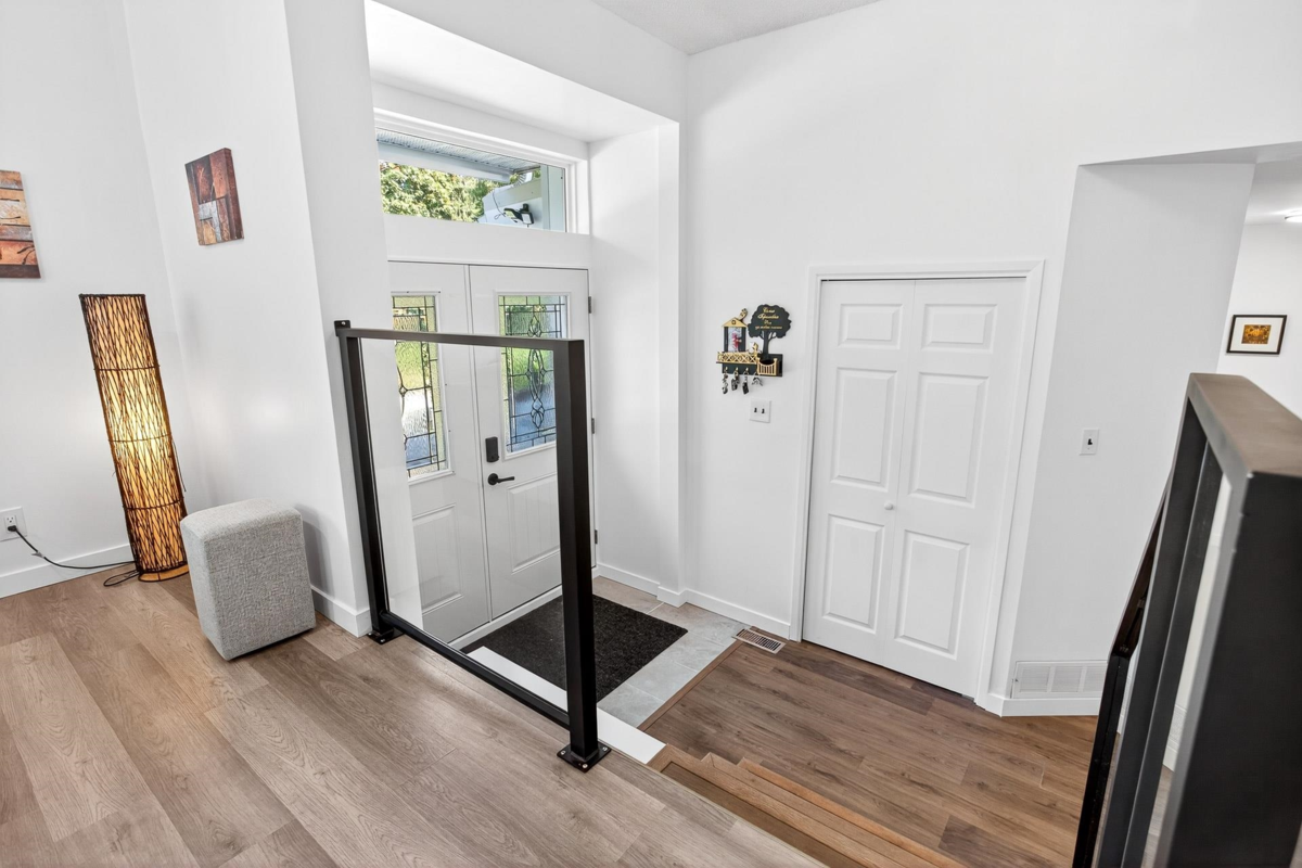 Family Room Photo of 11906 100 Avenue, Surrey, BC