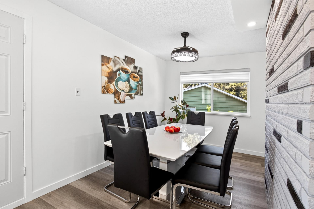 Office / Den Photo of 11906 100 Avenue, Surrey, BC