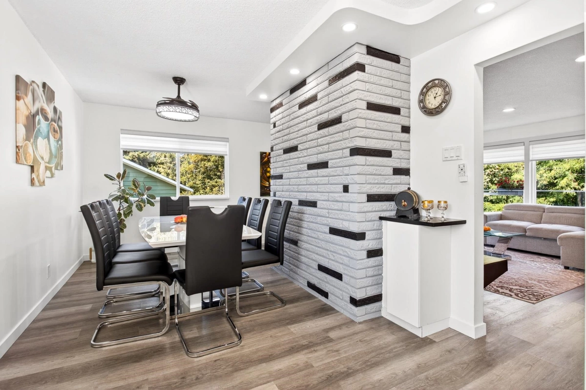 Powder Room Photo of 11906 100 Avenue, Surrey, BC