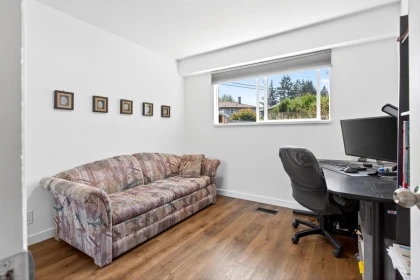 Laundry Room Photo of 11906 100 Avenue, Surrey, BC