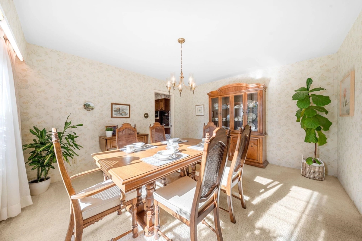 Pantry Photo of 895 Elveden Row, West Vancouver, BC