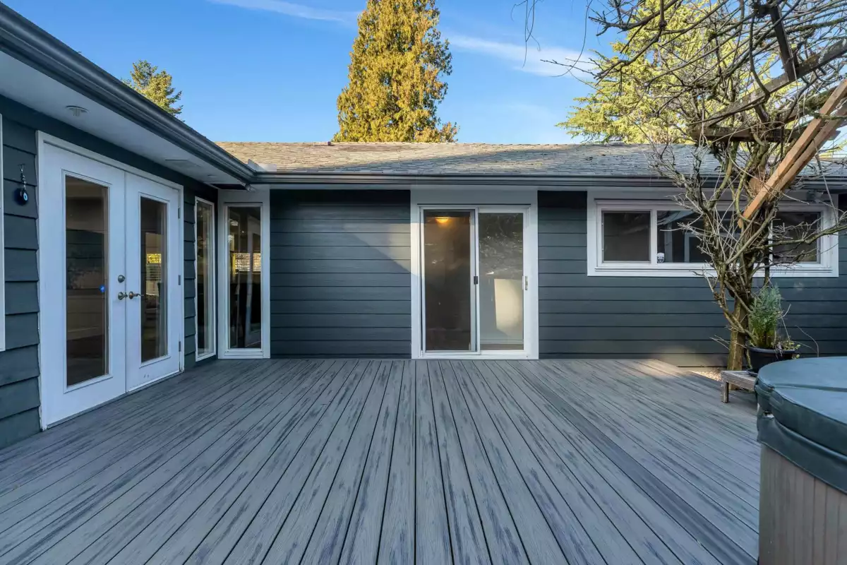 Garden / Landscaping Photo of 1375 Mcbride Street, North Vancouver, BC