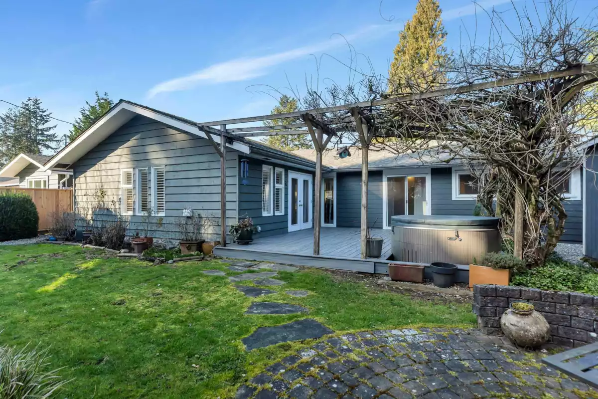 Living Room Photo of 1375 Mcbride Street, North Vancouver, BC