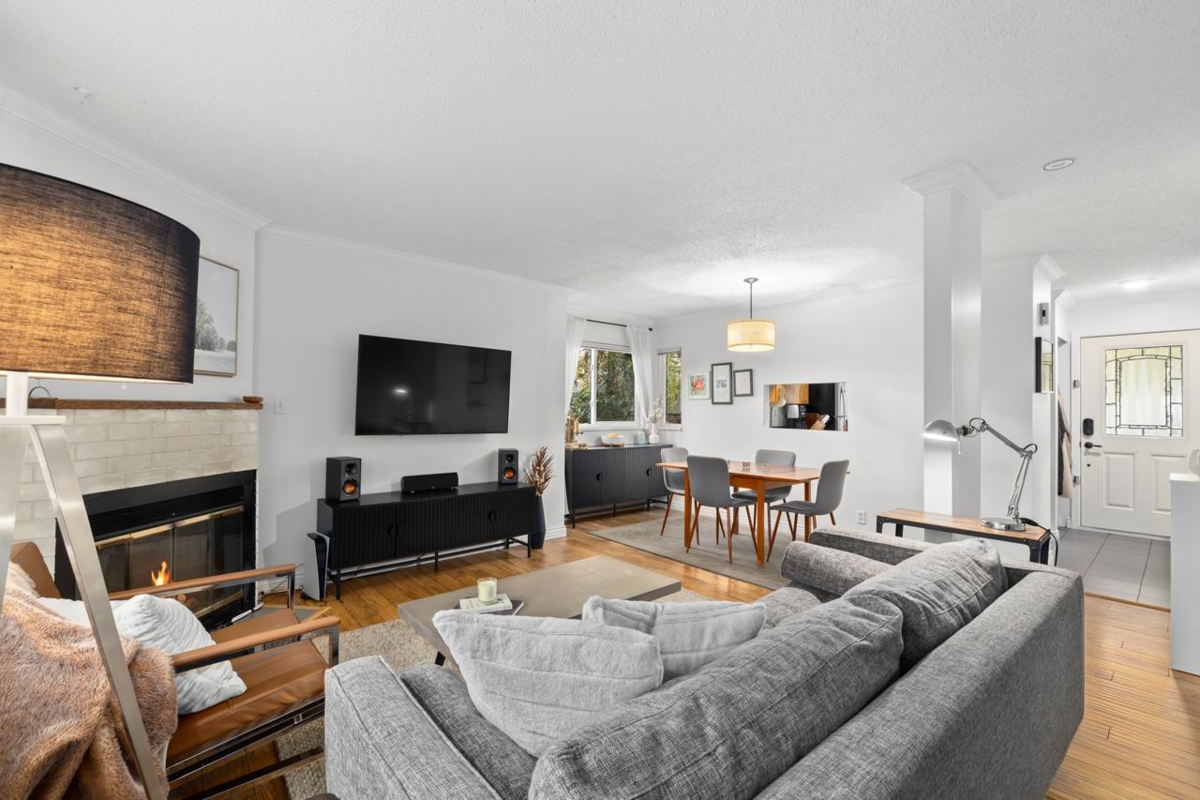 Family Room Photo of 3066 Smith Avenue, Burnaby, BC