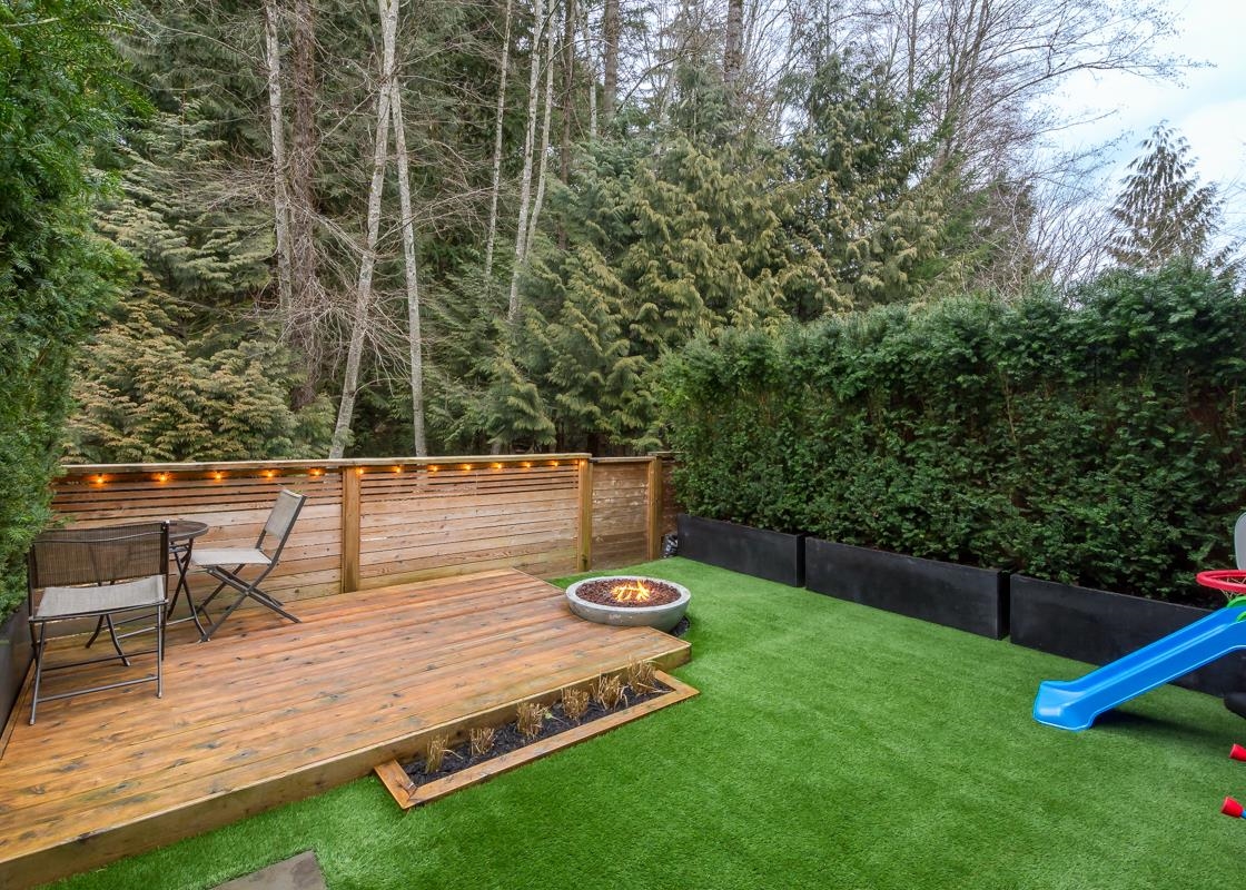 Breakfast Nook Photo of 2 38247 Westway Avenue, Squamish, BC