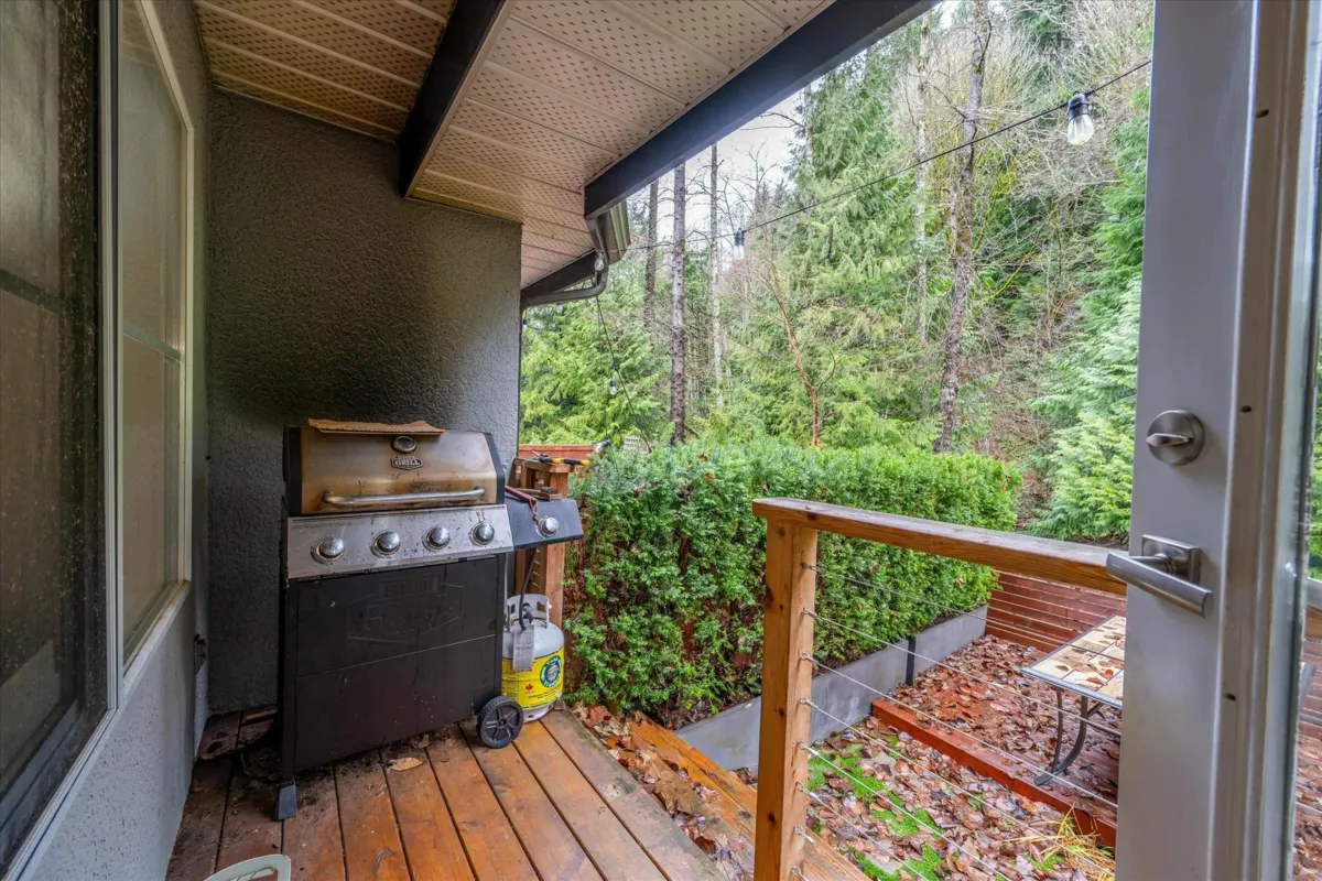 Entry Foyer Photo of 2 38247 Westway Avenue, Squamish, BC