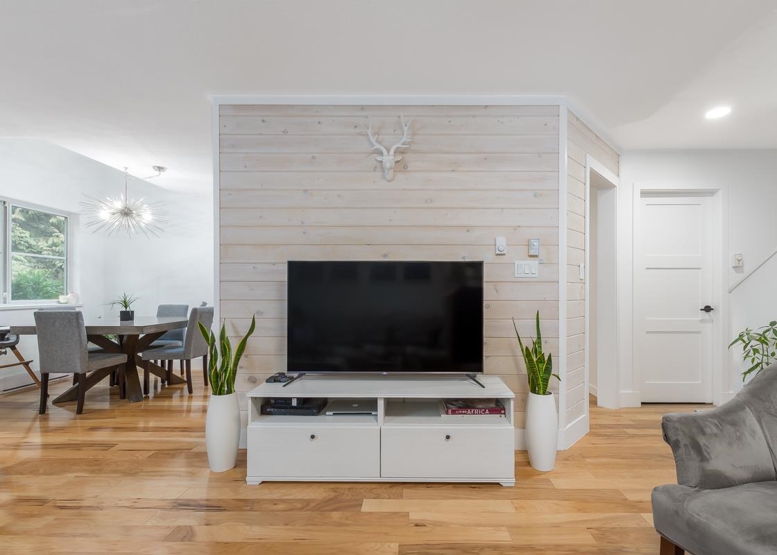 Kitchen Photo of 2 38247 Westway Avenue, Squamish, BC