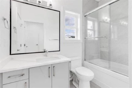 Hallway Photo of 19415 70 Avenue, Surrey, BC