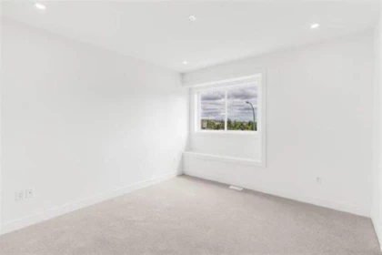Office / Den Photo of 19415 70 Avenue, Surrey, BC
