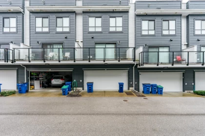 Community Amenities Photo (Clubhouse) of 180 2277 Oak Meadows Drive, Surrey, BC