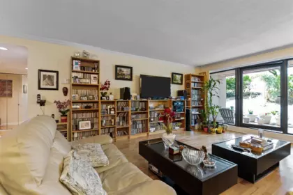 10 1425 Lamey's Mill Road, Vancouver, BC, Vancouver — Apartment/Condo for sale