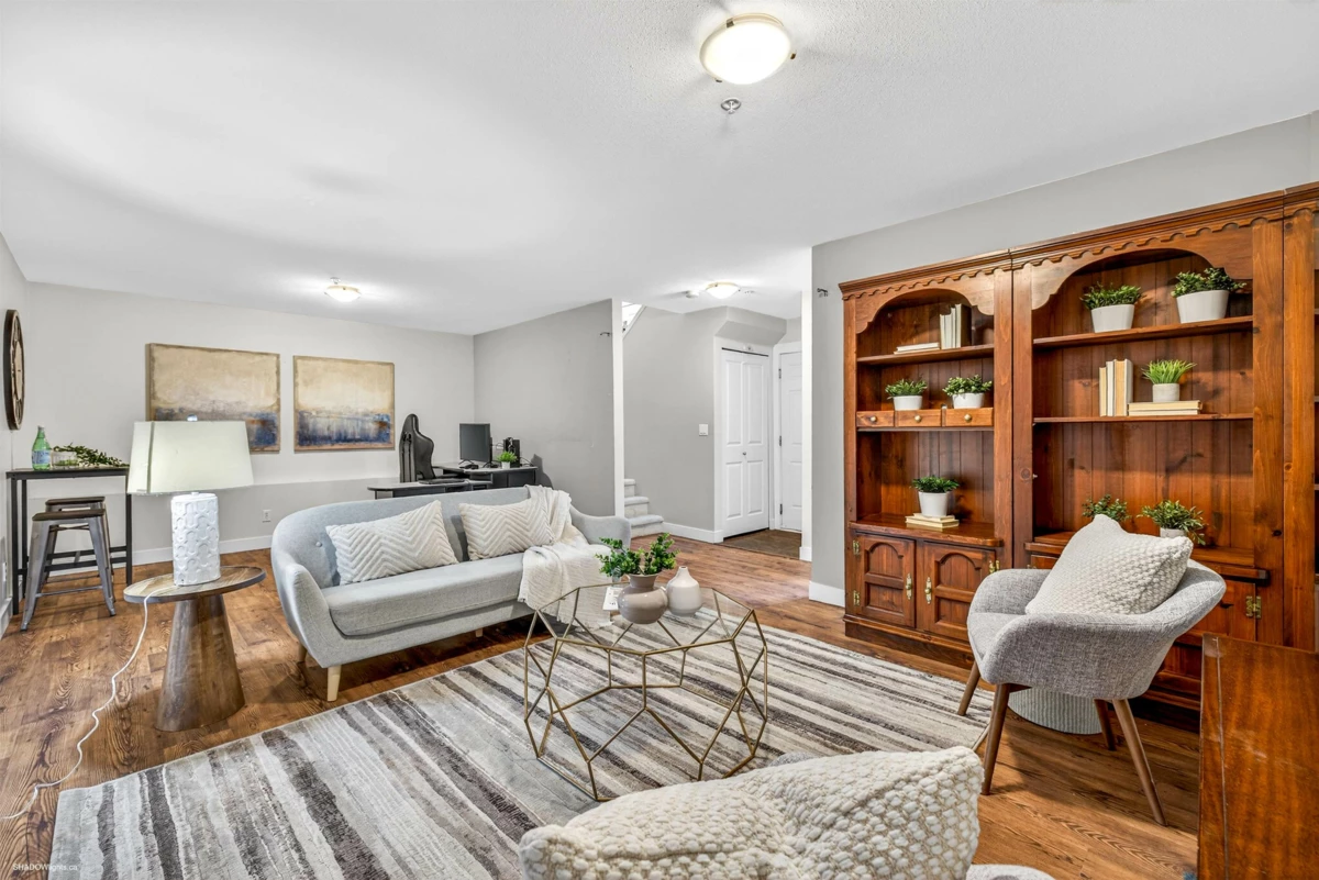 Family Room Photo of 17 19932 70 Avenue, Langley, BC