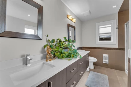 Powder Room Photo of 3474 Gislason Avenue, Coquitlam, BC