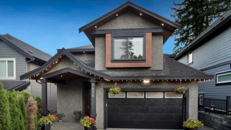 Swimming Pool Photo of 3474 Gislason Avenue, Coquitlam, BC