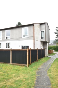 Mudroom Photo of 633 Douglas Street, Hope, BC