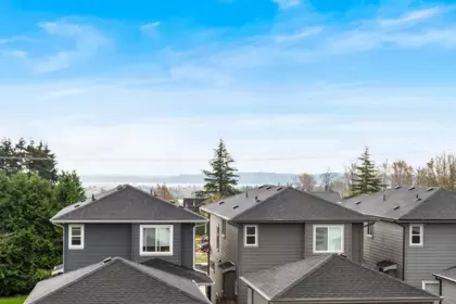 Backyard Photo of 16742 20a Avenue, Surrey, BC