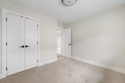 Entry Foyer Photo of 16742 20a Avenue, Surrey, BC