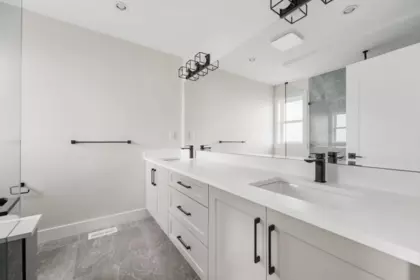 Garage Interior Photo of 16742 20a Avenue, Surrey, BC
