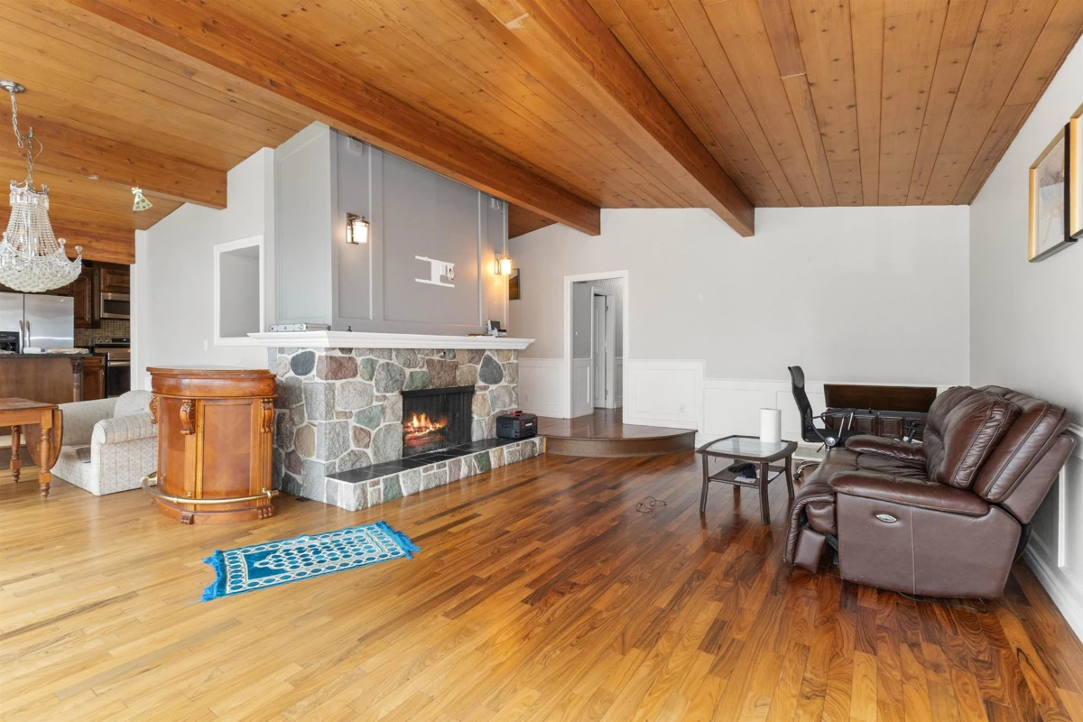 Dining Area Photo of 11875 99a Avenue, Surrey, BC
