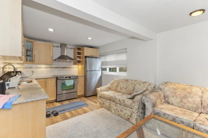 Basement Recreation Room Photo of 11875 99a Avenue, Surrey, BC