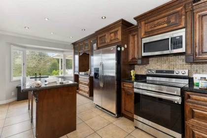 Breakfast Nook Photo of 11875 99a Avenue, Surrey, BC