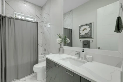 Entry Foyer Photo of 8559 Benedict Boulevard, Mission, BC