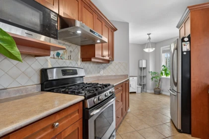 Walk-In Closet Photo of 46 8717 159 Street, Surrey, BC