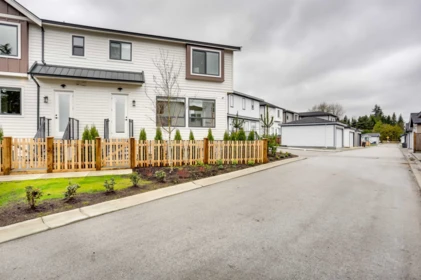 Hot Tub / Spa Photo of 1 20537 75a Avenue, Langley, BC