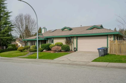 10523 Fraserglen Drive, Surrey, BC, Surrey — Single Family Residence for sale