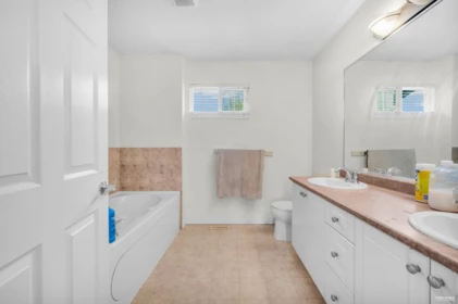 Laundry Room Photo of 35 6195 168 Street, Surrey, BC