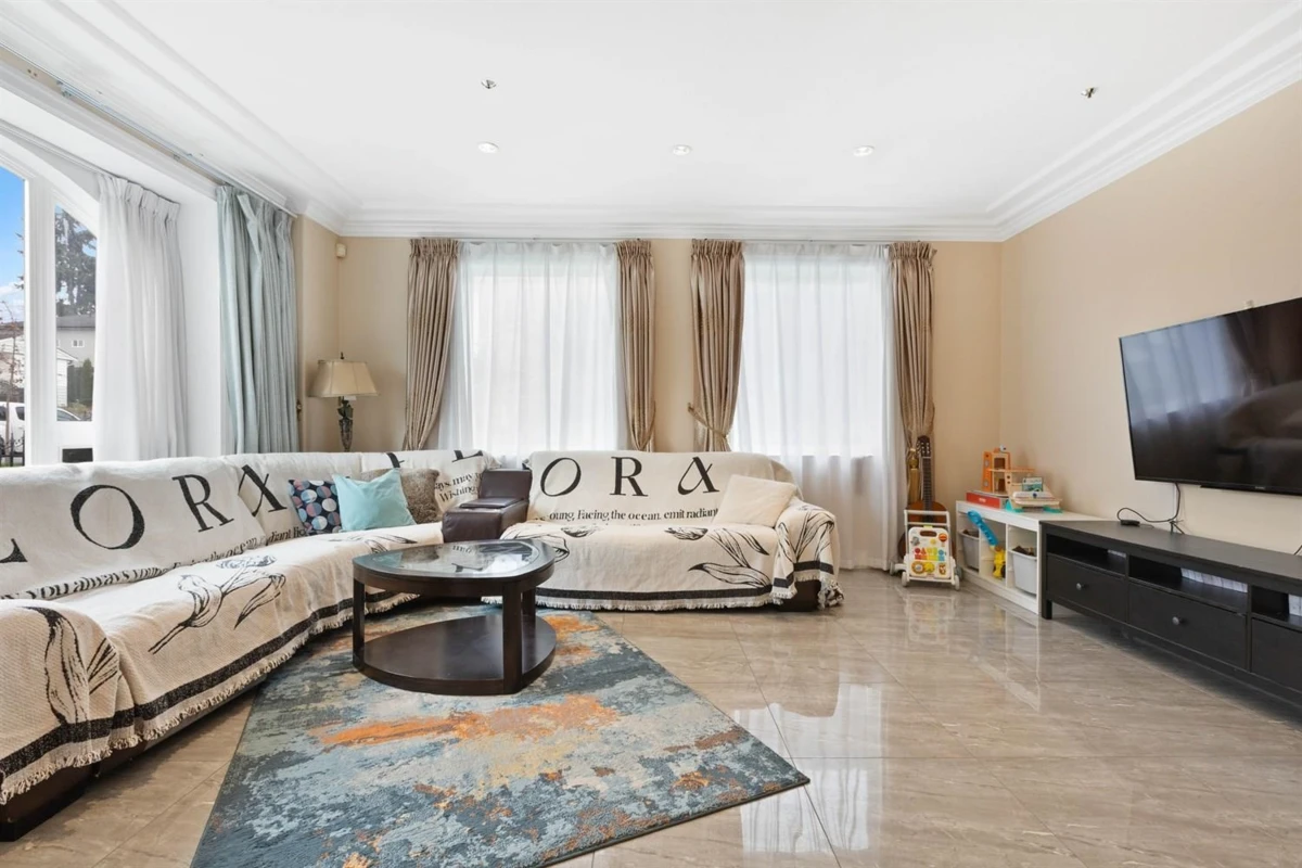 Living Room Photo of 1356 E 62nd Avenue, Vancouver, BC