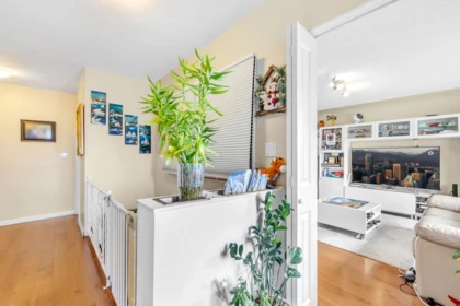 Breakfast Nook Photo of 3653 E 25th Avenue, Vancouver, BC