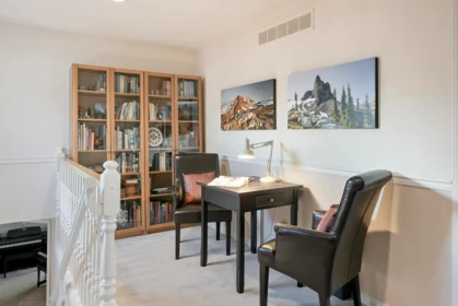 Hallway Photo of 12708 17a Avenue, Surrey, BC
