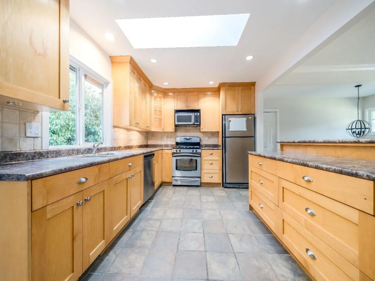 Family Room Photo of 12569 26 Avenue, Surrey, BC