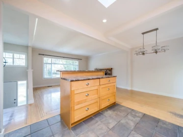 Hallway Photo of 12569 26 Avenue, Surrey, BC