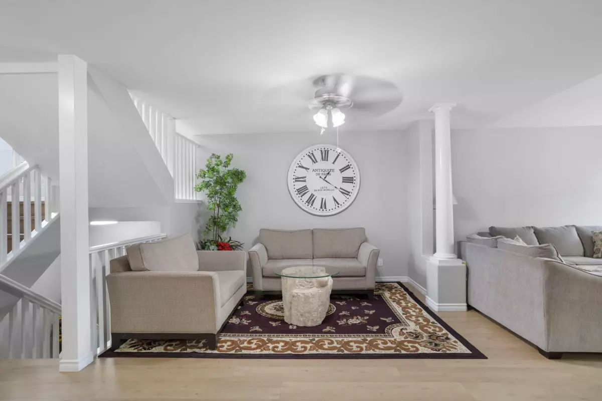 Family Room Photo of 32 2525 Yale Court, Abbotsford, BC