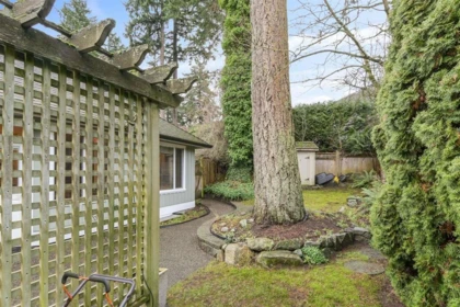 Garden / Landscaping Photo of 15560 36b Avenue, Surrey, BC