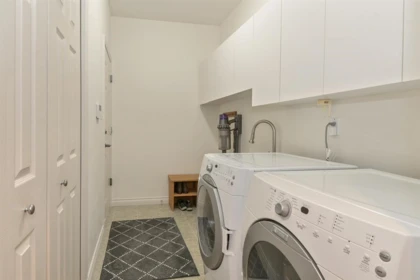Mudroom Photo of 15560 36b Avenue, Surrey, BC