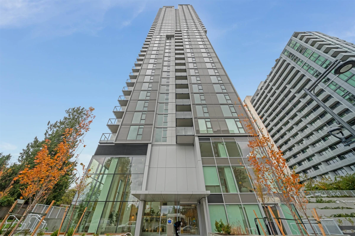 Exterior Rear Photo of 808 13573 98a Avenue, Surrey, BC