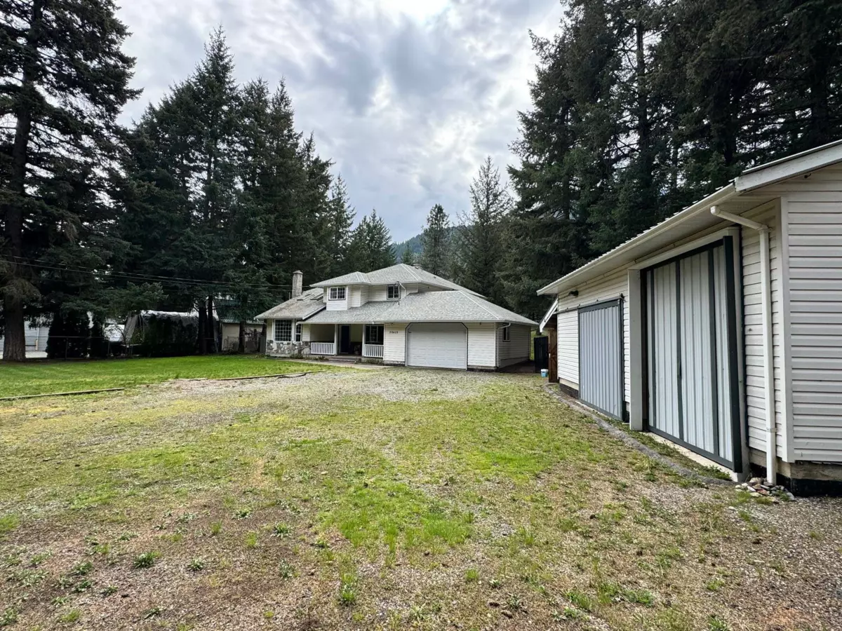 Living Room Photo of 50615 Slanzi Road, Boston Bar / Lytton, BC