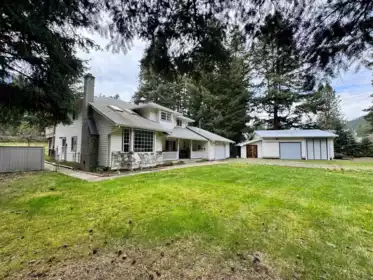 Outdoor Kitchen Photo of 50615 Slanzi Road, Boston Bar / Lytton, BC