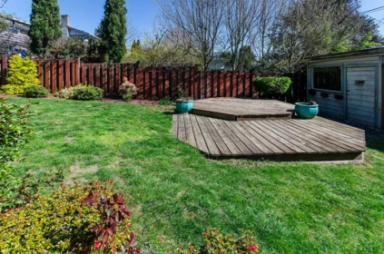 Front Yard Photo of 1075 Adderley Street, North Vancouver, BC